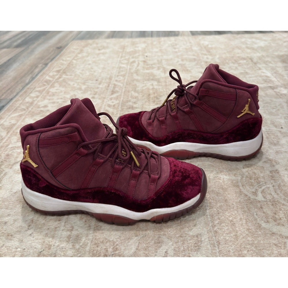 Air Jordan 11 Retro GG Heiress Night Maroon Velvet Womens 7.5 / 6Y